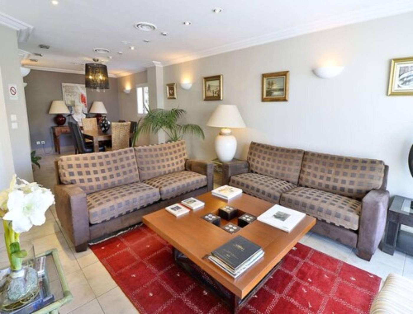 Hotel-Le-Petit-Prince-Lobby-35