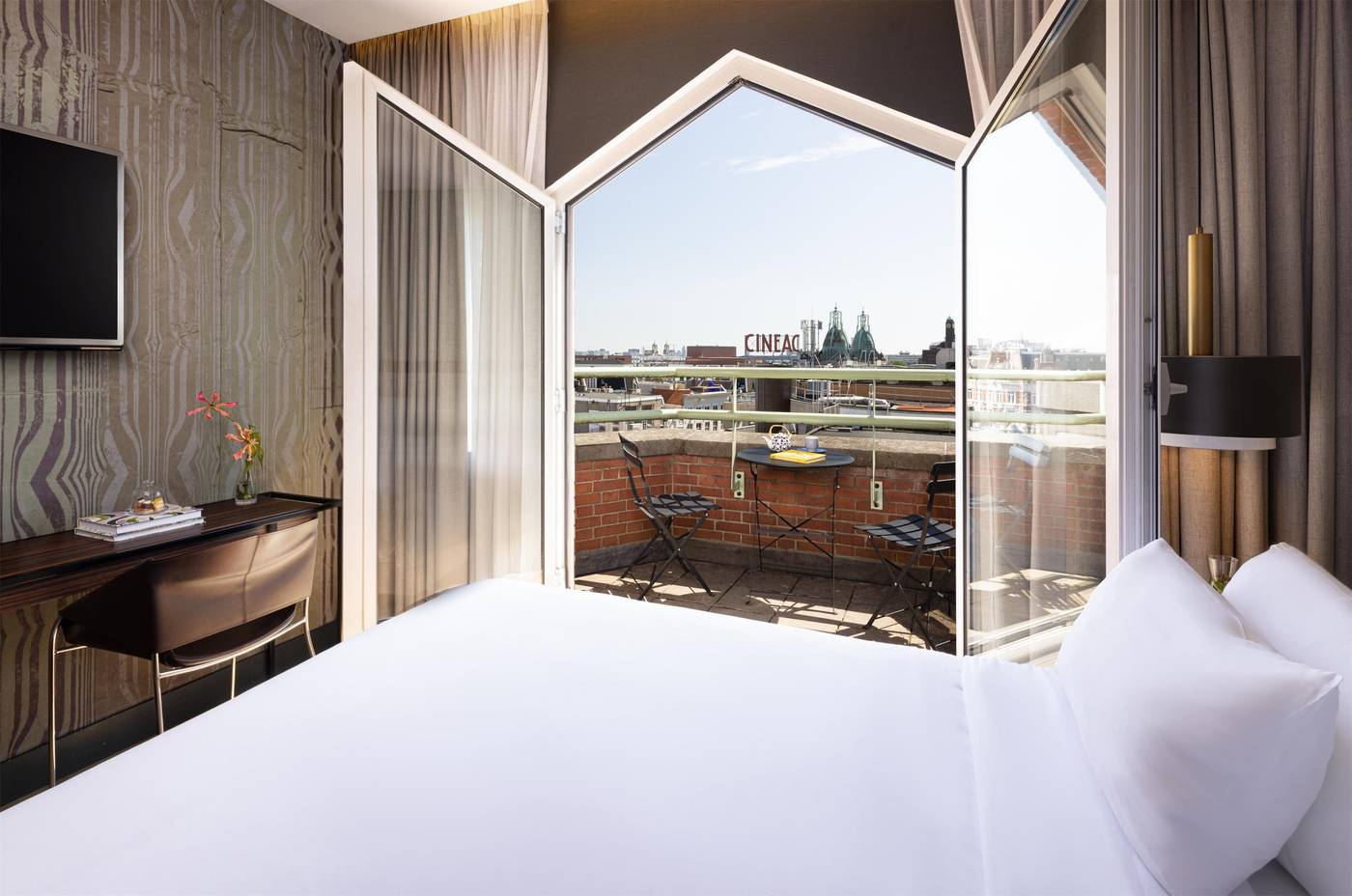 NH-Collection-Amsterdam-Flower-Market-Room-37