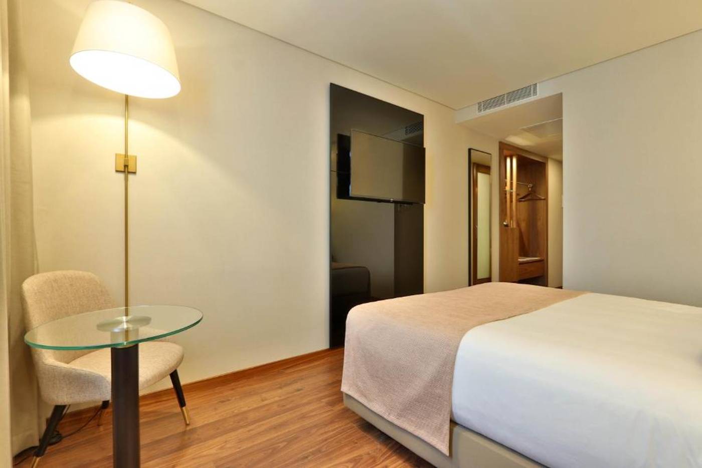 Turim-Iberia-Hotel-Room-32