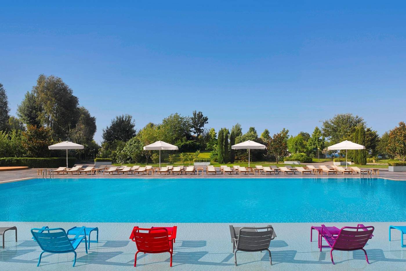 Sheraton-Hotel-Atakoy-Pool-92