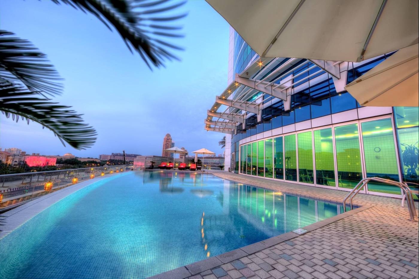 Tamani-Marina-Hotel-and-Hotel-Apartment-Sports-and-Entertainment-2