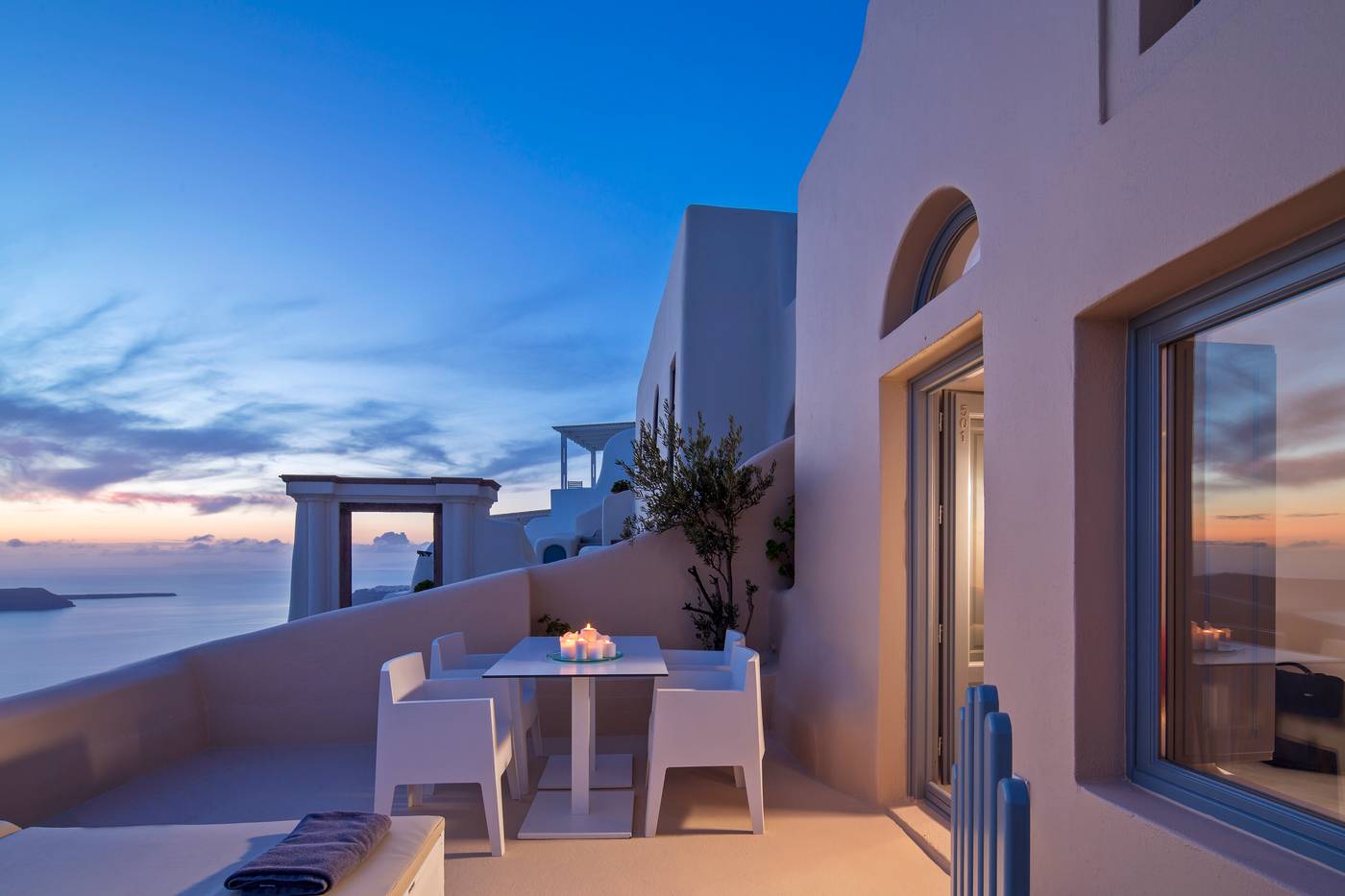 Heaven-s-Edge-Room-63