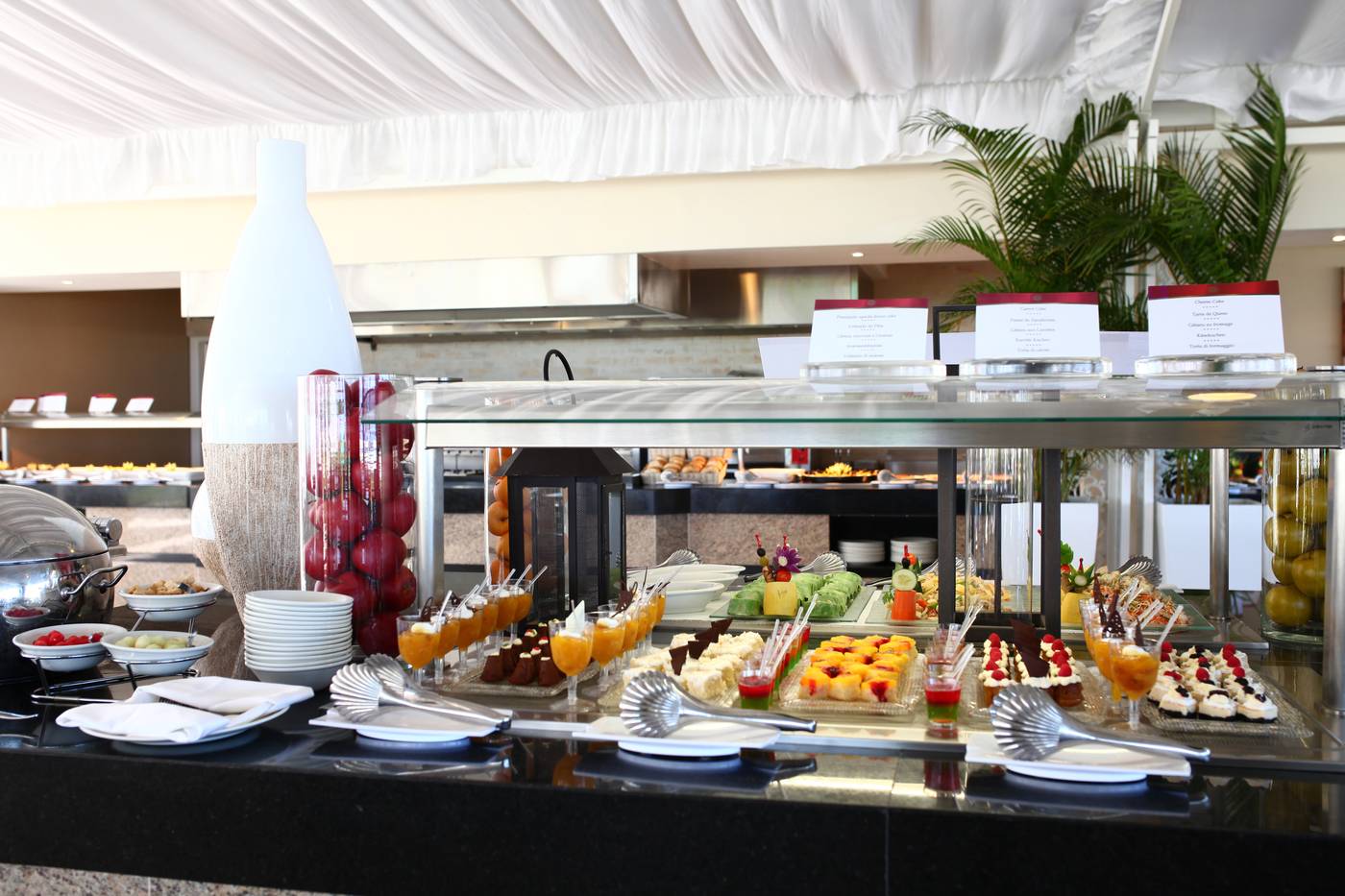 Luxury-Bahia-Principe-Runaway-Bay-All-Inclusive-Adults-Only-Bar-47