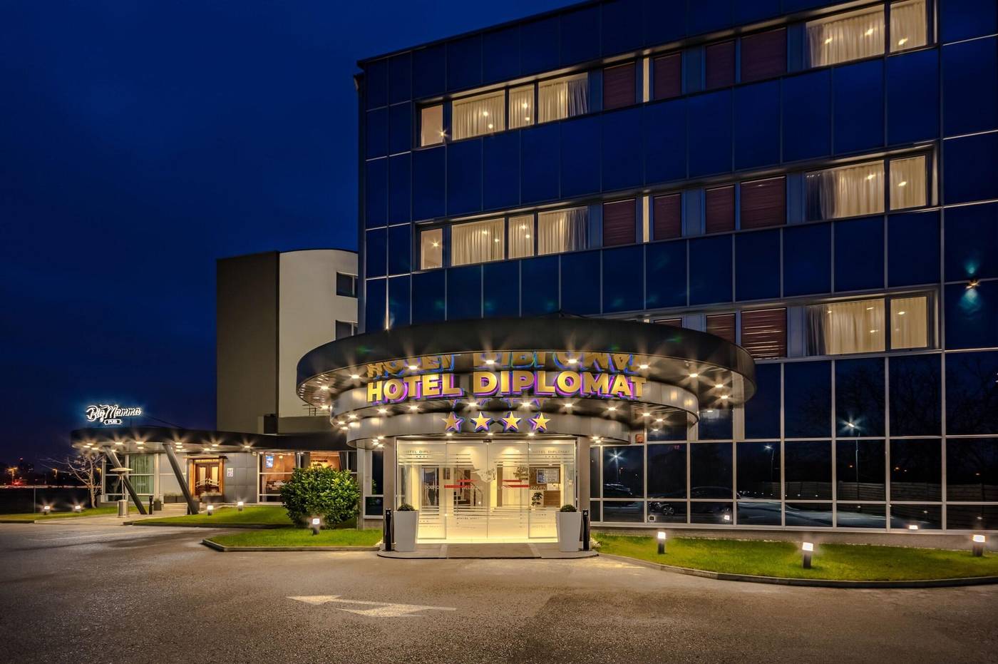 Diplomat-Croatia-ZAGREB-General view-5