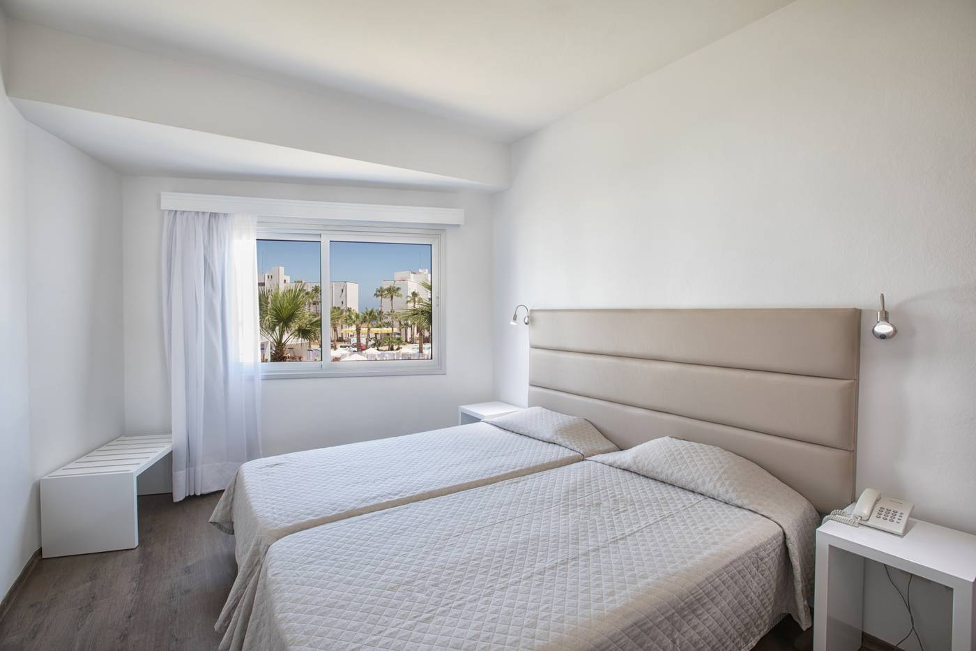 Papantonia-Apts-Room-19