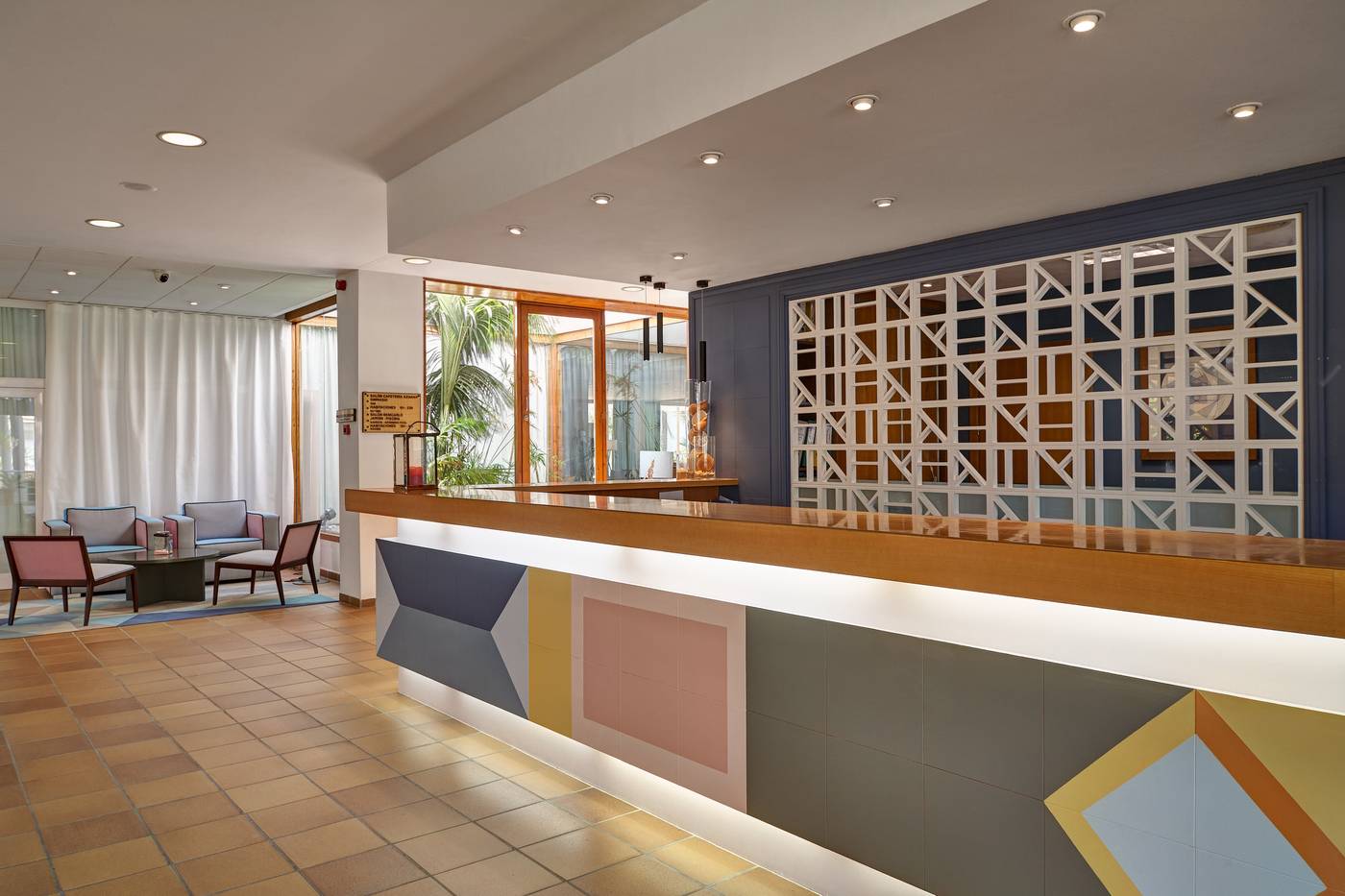 Parador-de-Benicarlo-Lobby-59