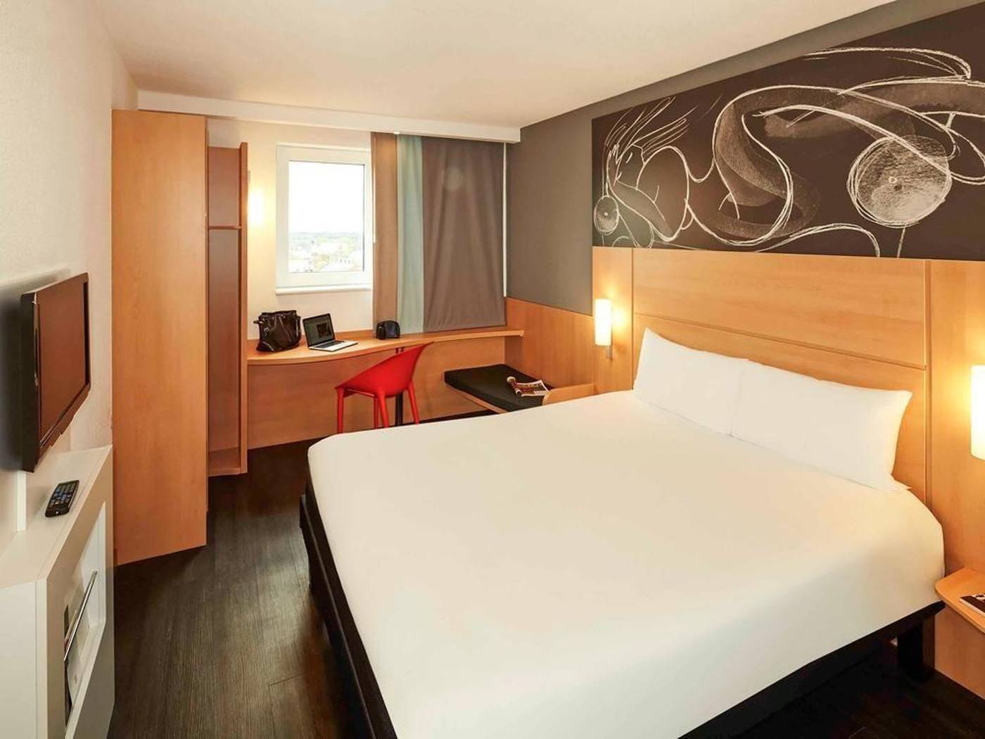 Ibis Annecy Centre Vieille Ville-France-Annecy-General view-2