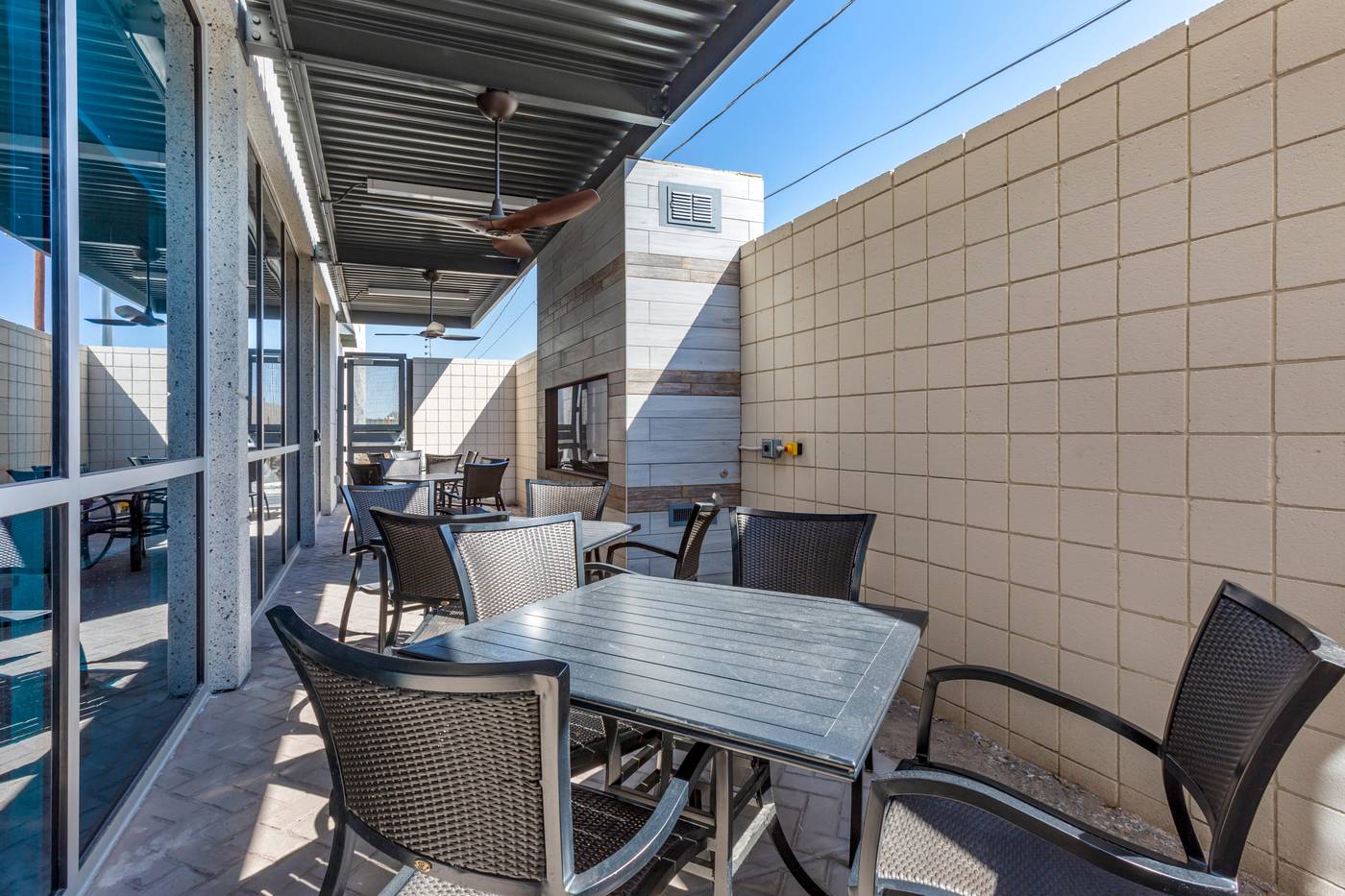 Holiday Inn Express & Suites Phoenix Dwtn - State -United States-Phoenix-General view-7