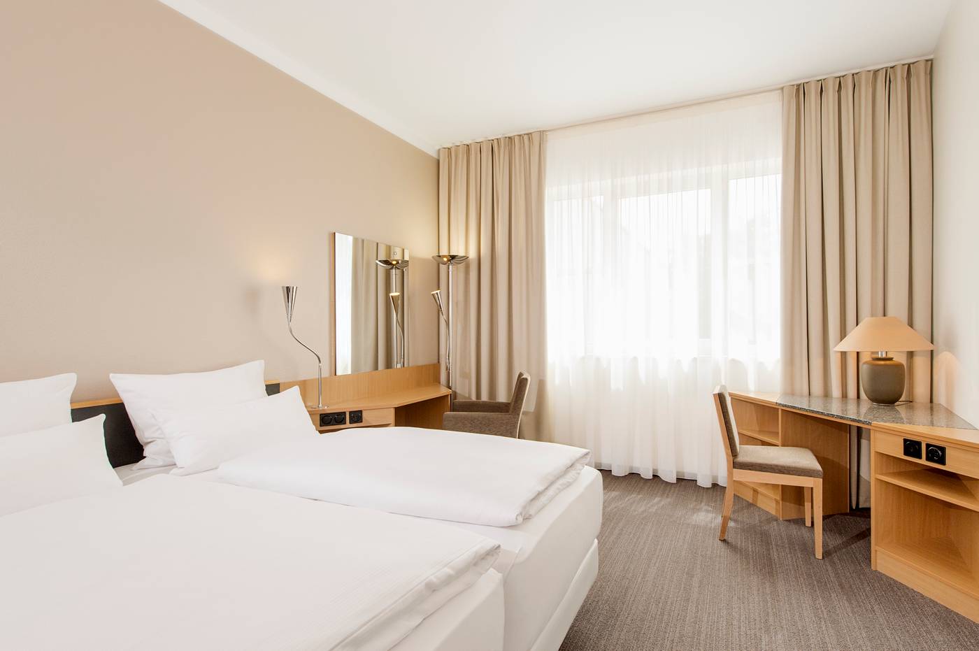 NH-Munchen-Messe-Room-15