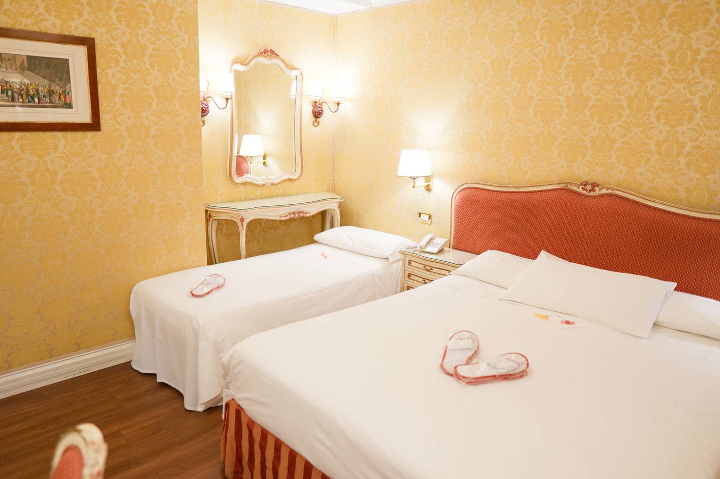 Hotel-Antiche-Figure-Room-41