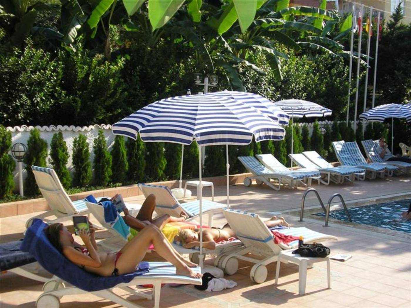 Alanya-Princess-Apart-Hotel-Pool-11