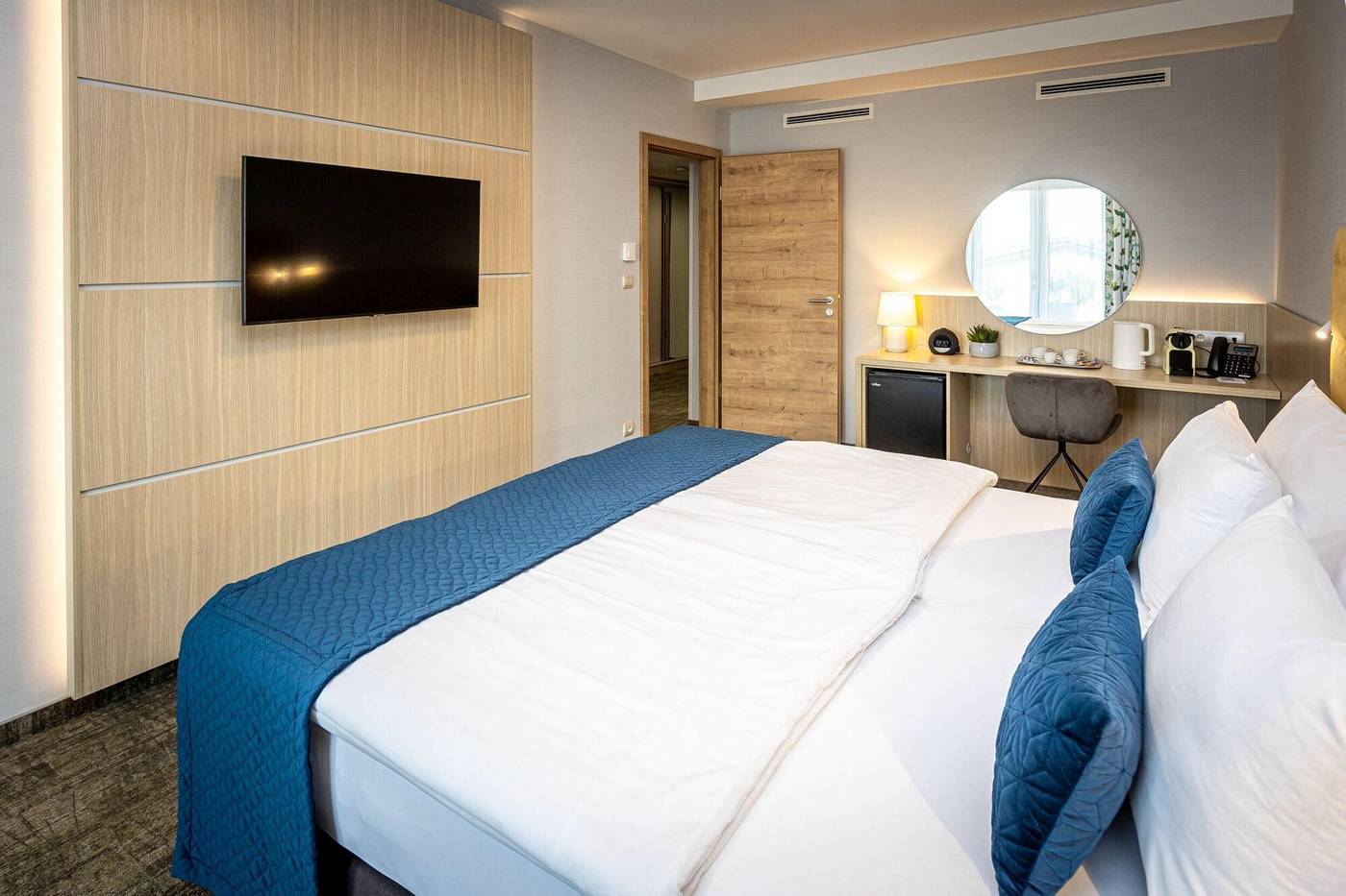 Nadas-To-Park-Hotel-Superior-Room-5