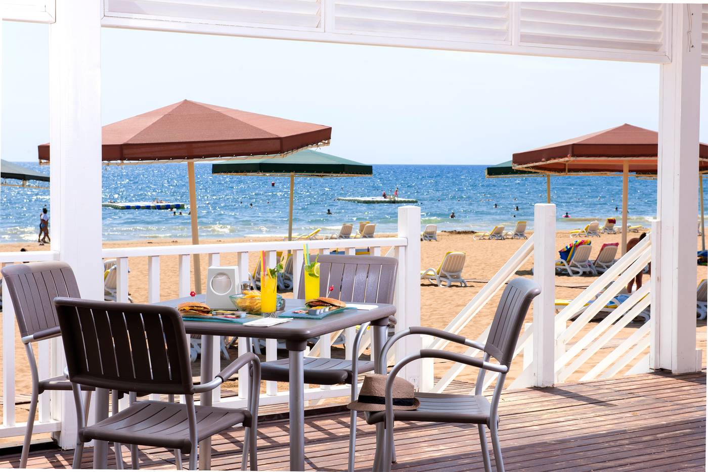 Kamelya-Aishen-K-Club-Beach-74