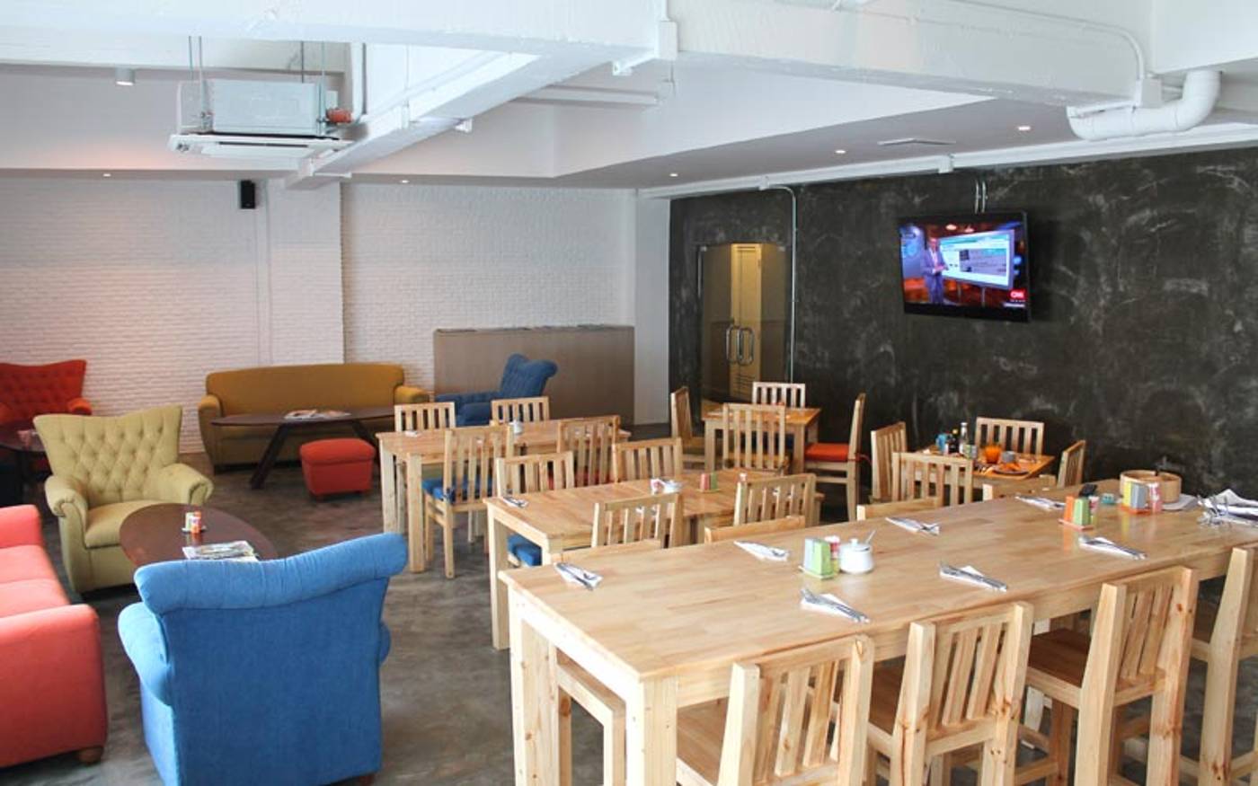 The-Raya-Surawong-Bangkok-Restaurant-11