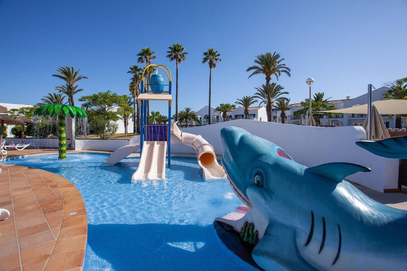 Grupotel-Mar-de-Menorca-Pool-13