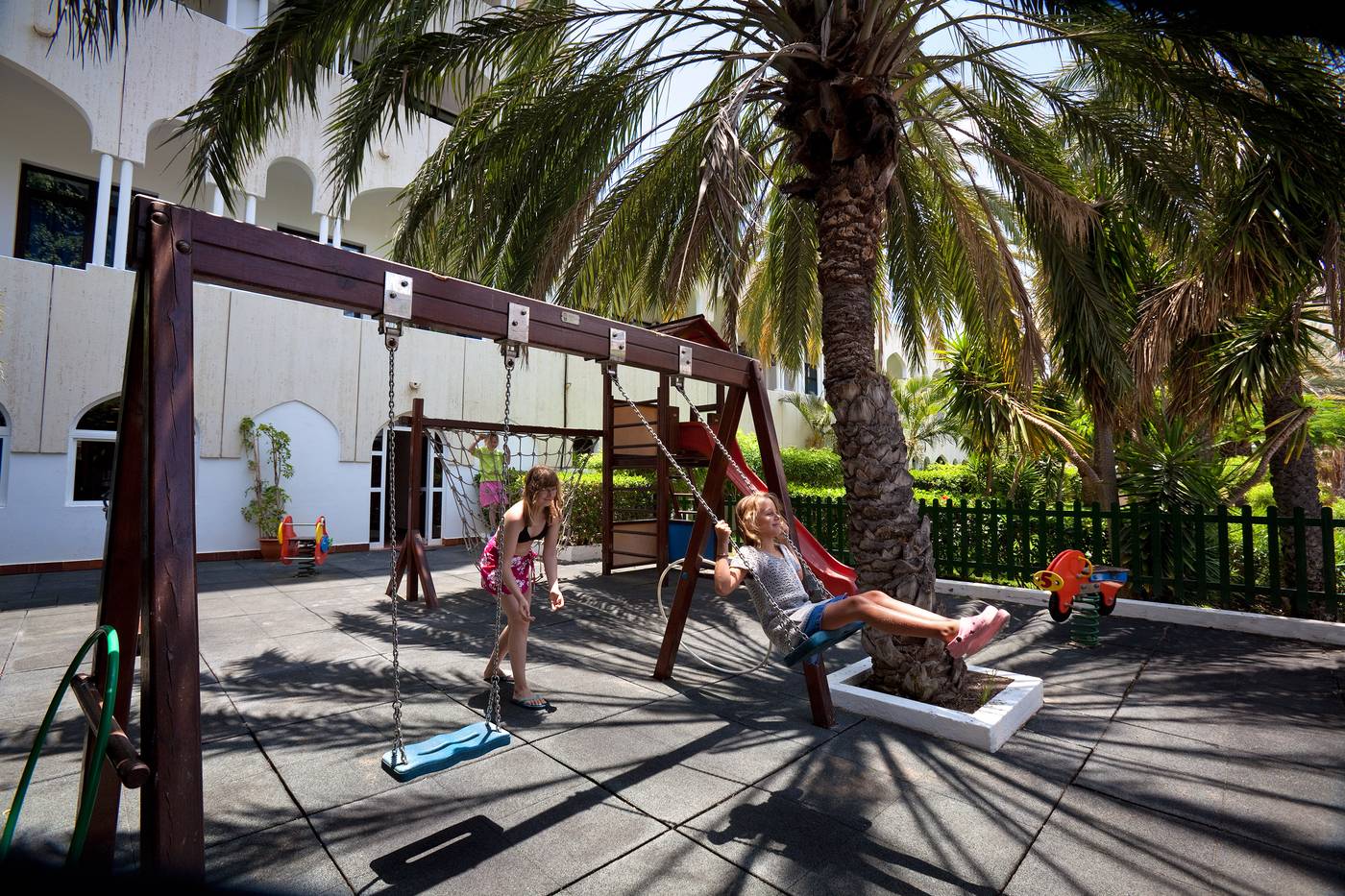 Seaside-Sandy-Beach-Hotel-Sports-and-Entertainment-38