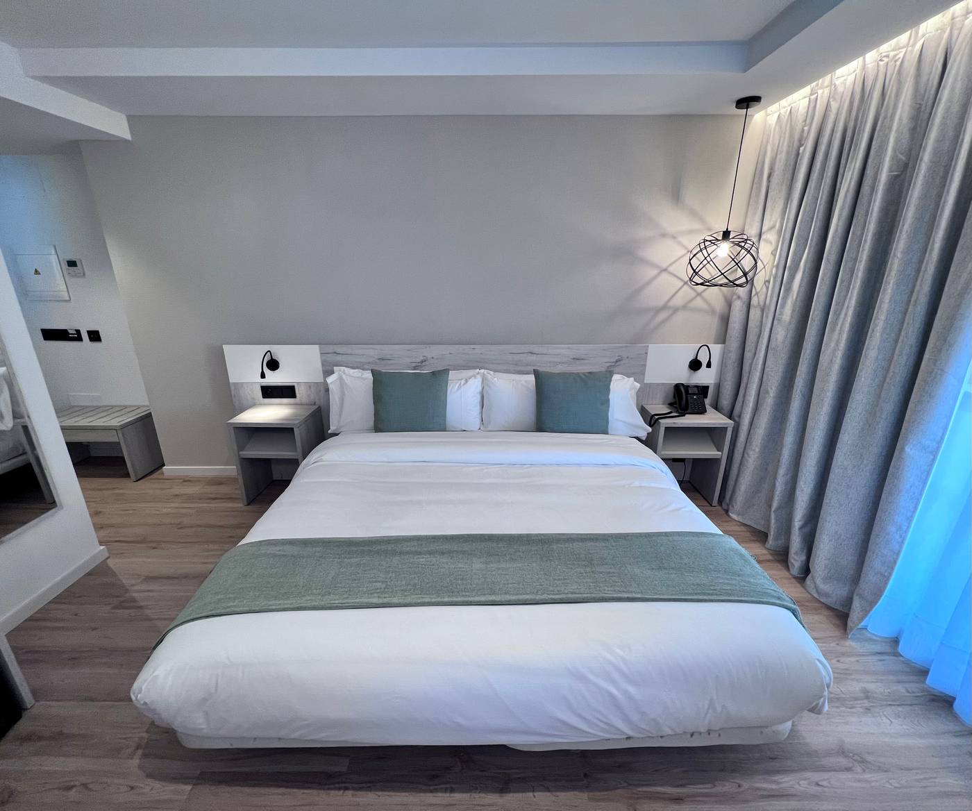 Obal-Urban-Hotel-Marbella-Room-32
