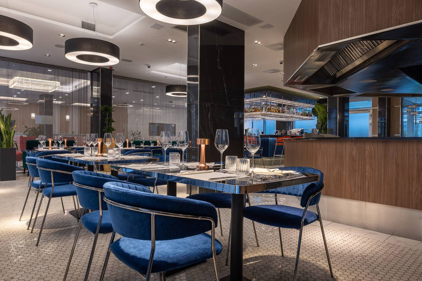 Silver-Crown-Hotel---Residence--Palace-Quarter-Restaurant-54