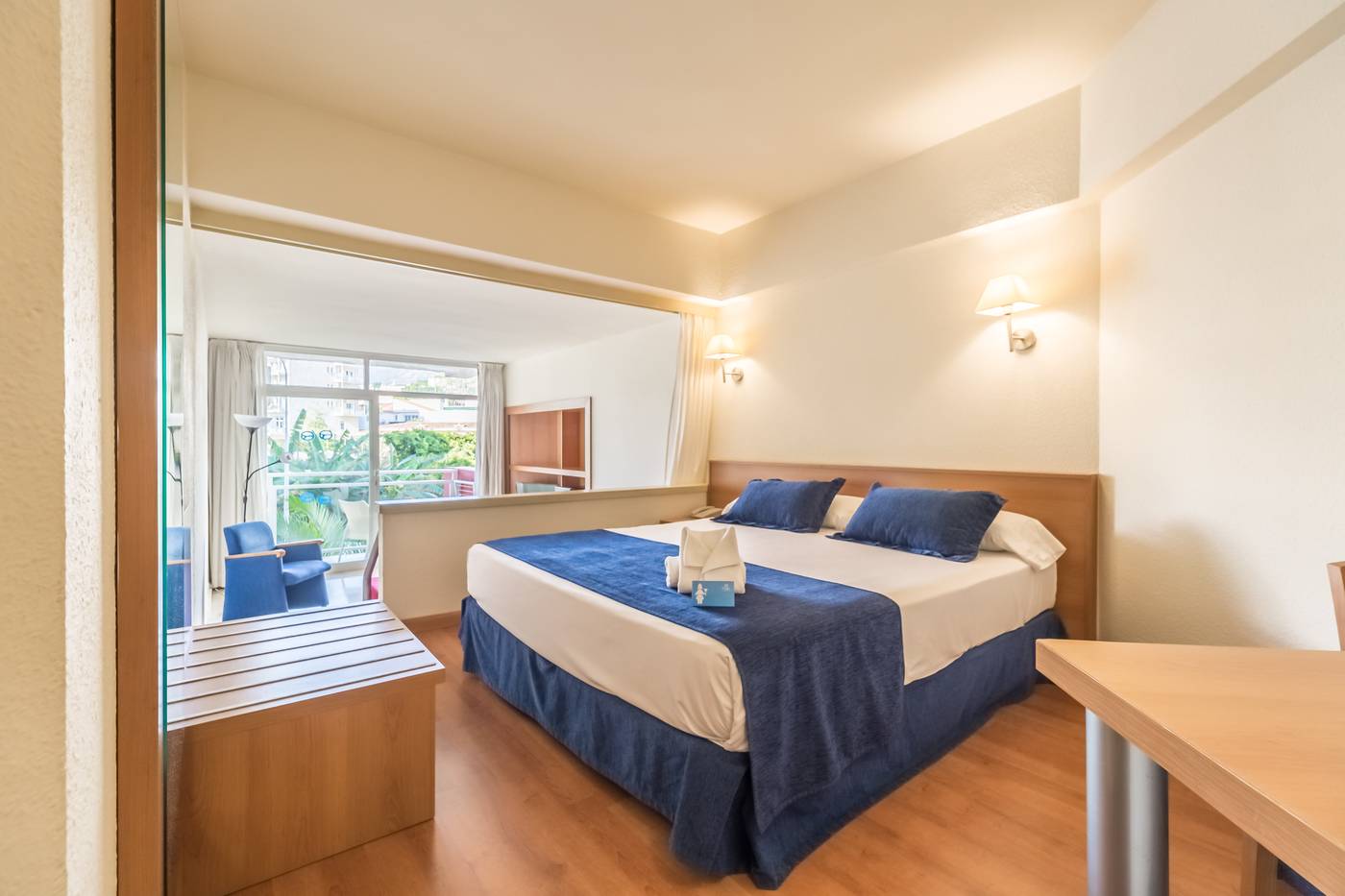 AluaSun-Lago-Rojo-Room-25