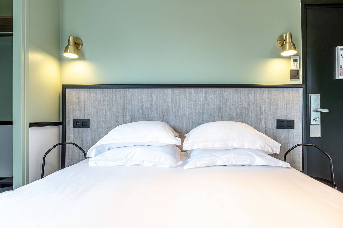 At-Gare-du-Nord-Room-20