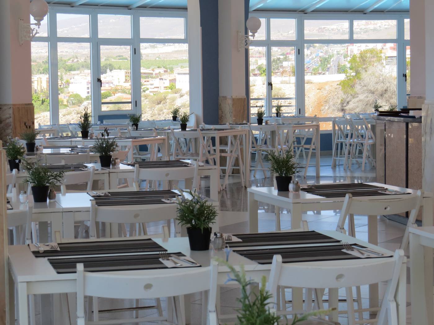 Laguna-Park-II-Restaurant-45