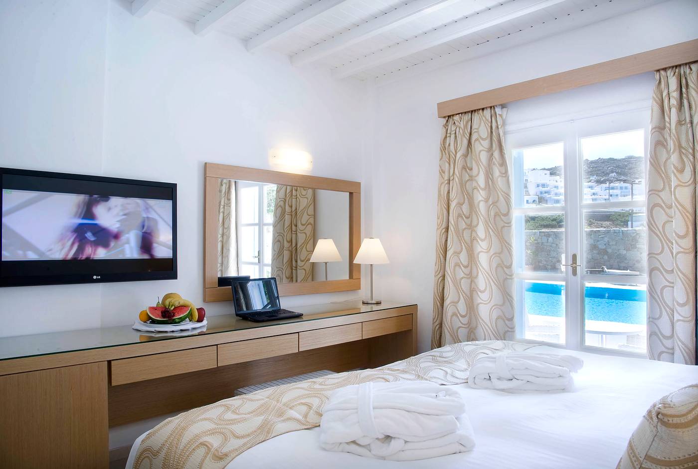 Dionysos-Luxury-Hotel-Mykonos-Room-23