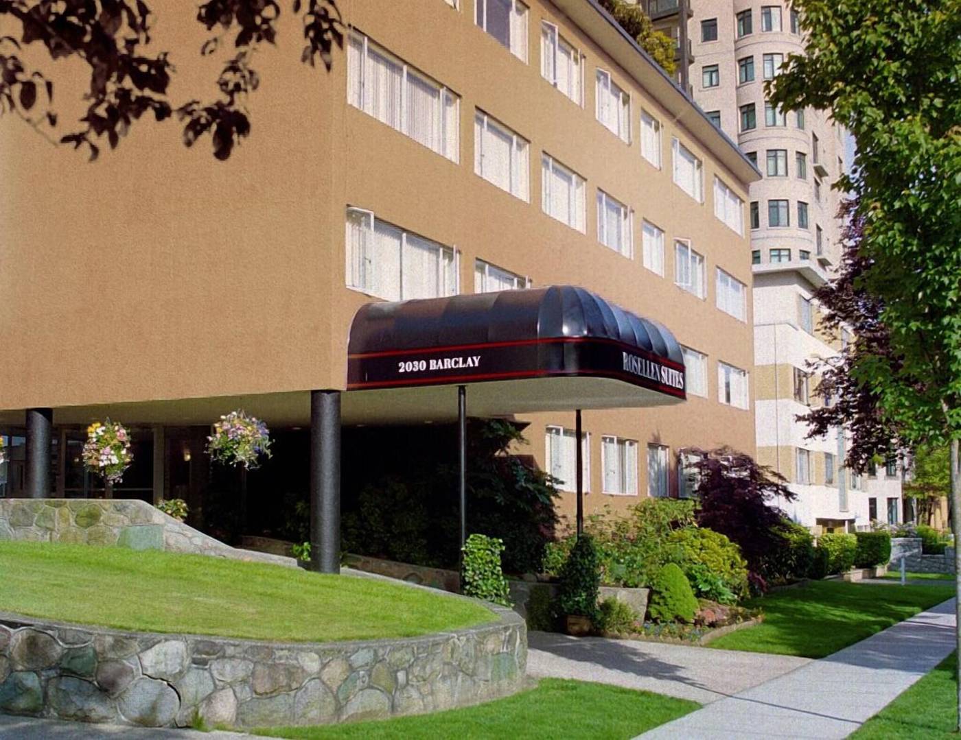 The-Rosellen-Suites-At-Stanley-Park-General-view-2