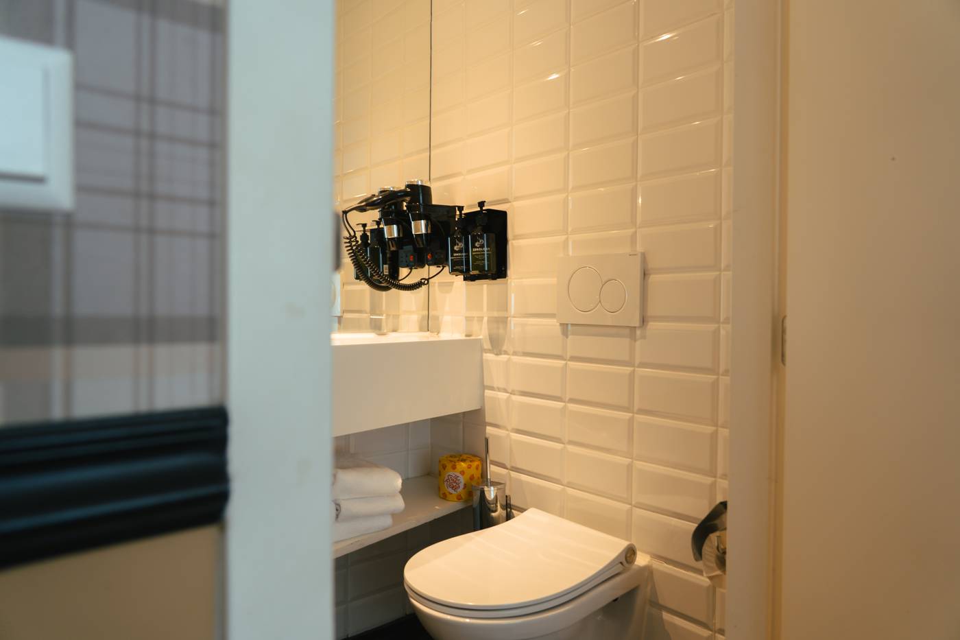 Max-Brown-Hotel-Canal-District--part-of-Sircle-Collection-Room-30