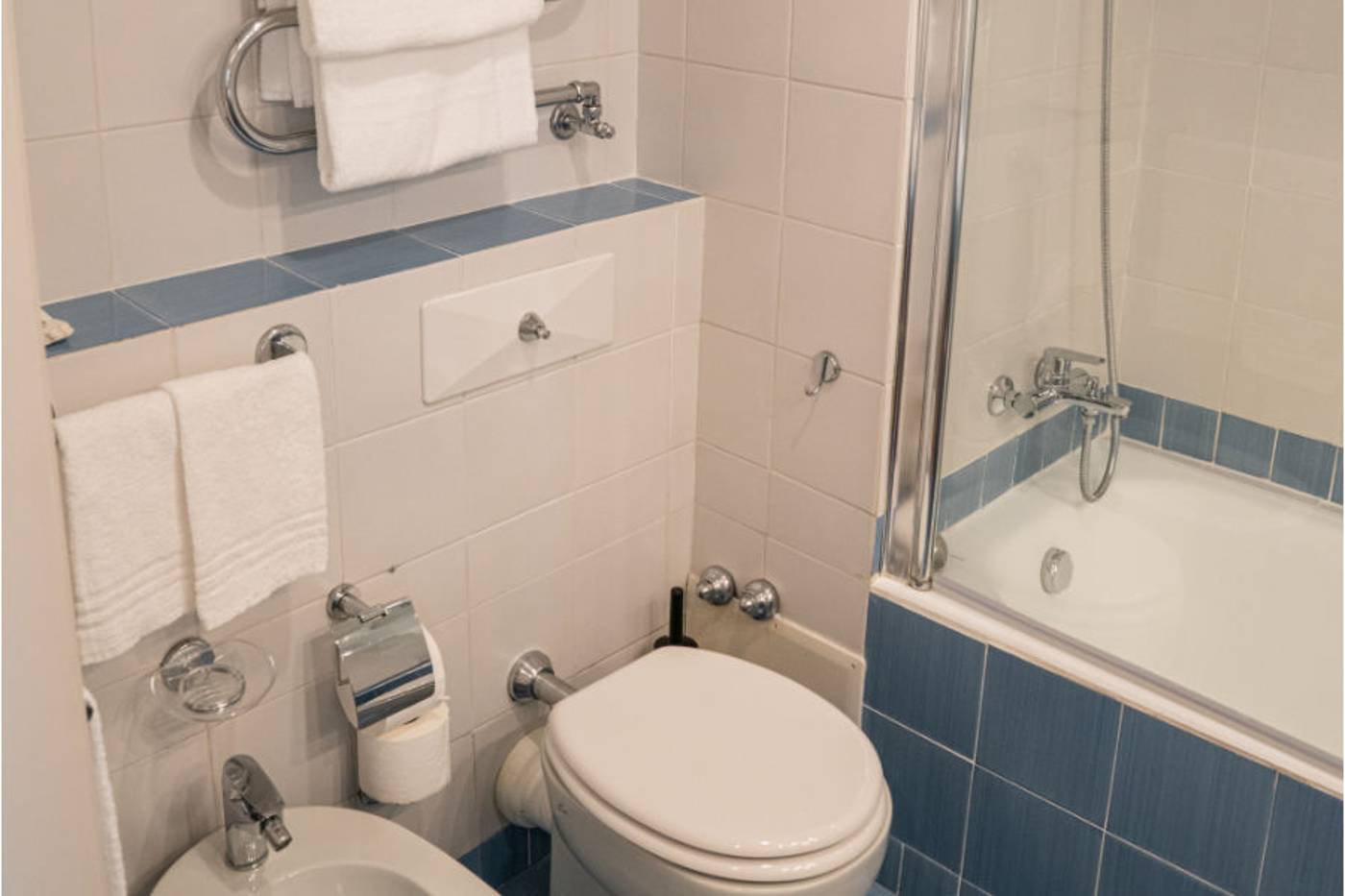 Hotel-Blaise---Francis-Room-42