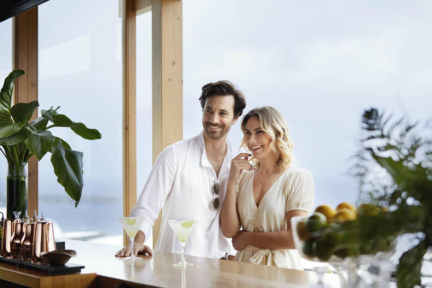 Santo-Maris-Oia--Luxury-Suites---Spa-Bar-61