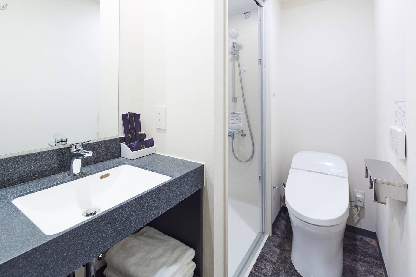 hotel MONday Premium Ueno Okachimachi-Japan-TOKYO-Room-3