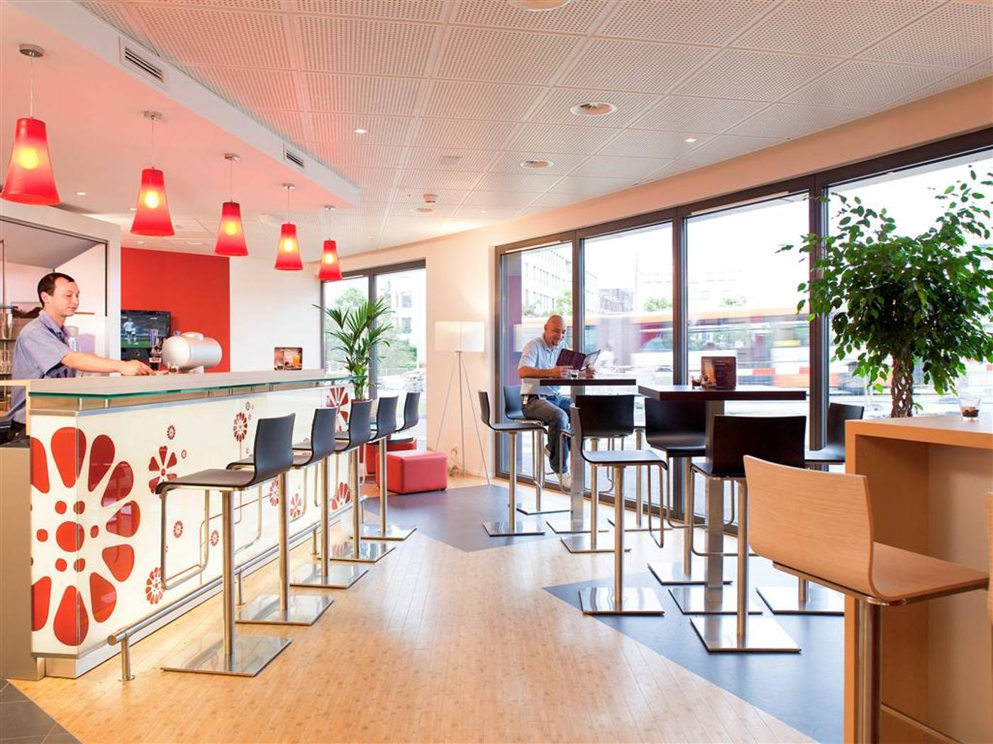 Ibis-Geneve-Petit-Lancy-Bar-4