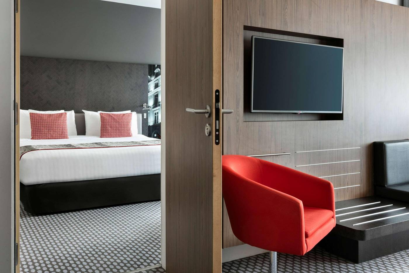 Melia-Paris-La-Defense-Room-38