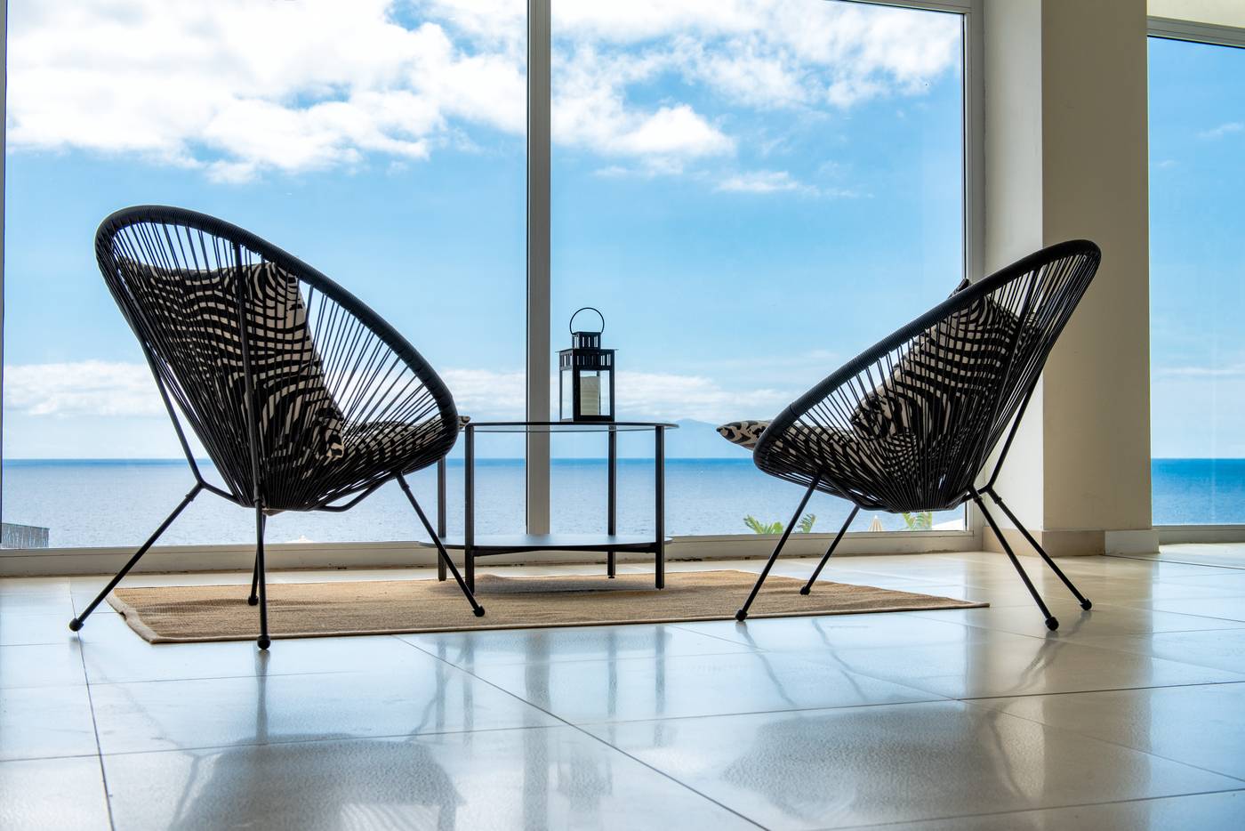 Atlantic-Holiday-Lobby-42