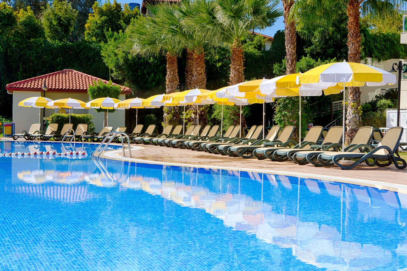 Gardenia-Beach-Pool-10