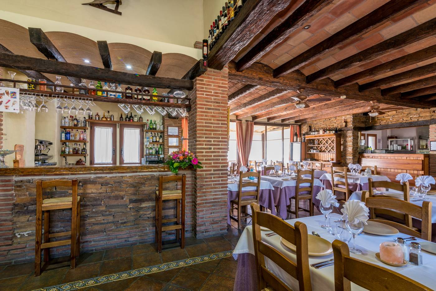 Rural-Almazara-Hotel-Bar-14