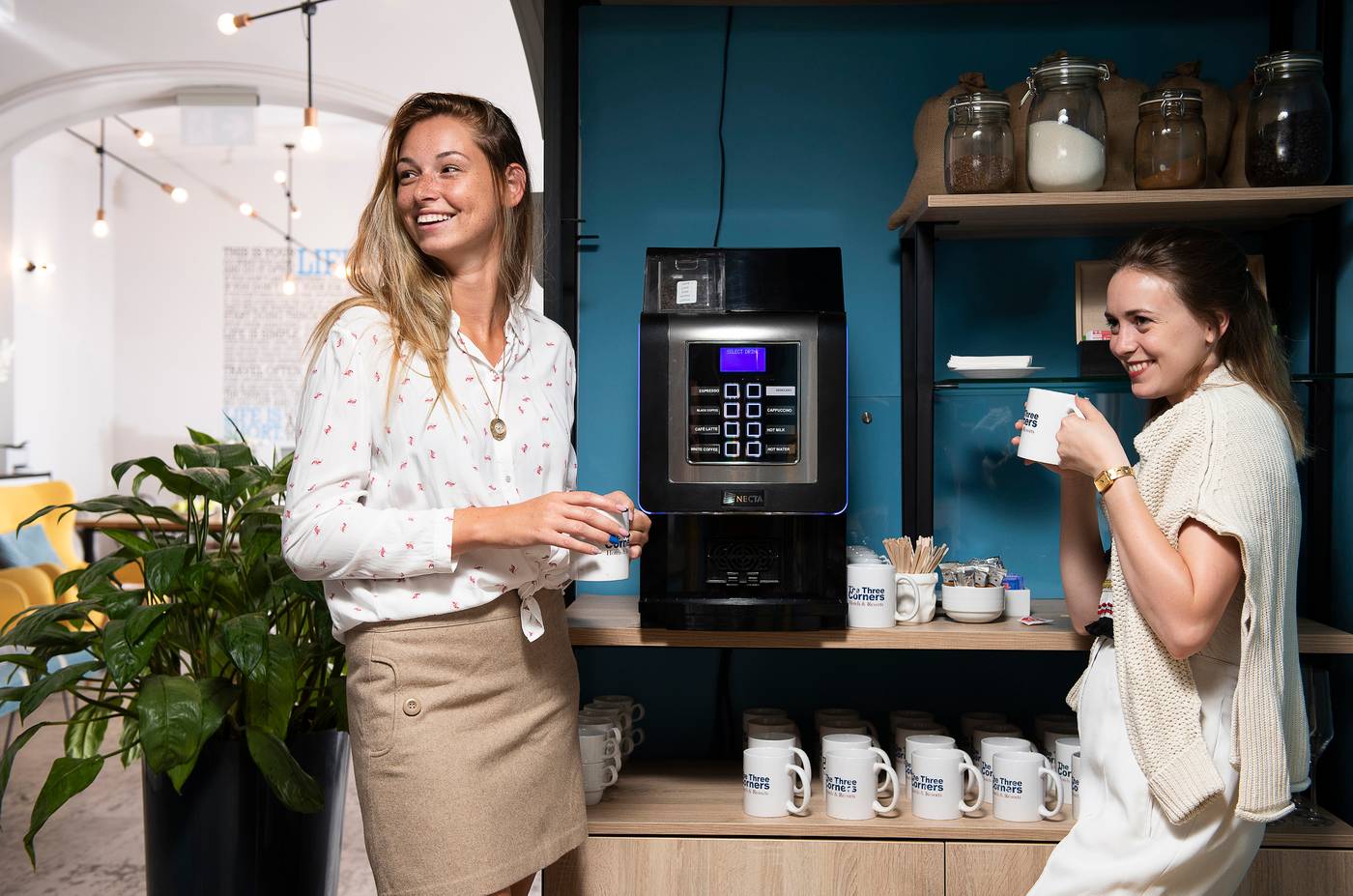 The-Three-Corners-Hotel-Anna-Superior-Bar-12