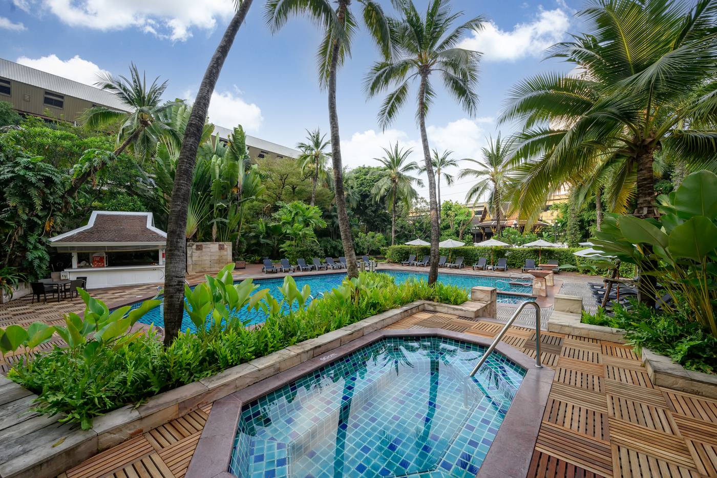 Centara-Grand-at-Central-Plaza-Ladprao-Bangkok-Pool-77