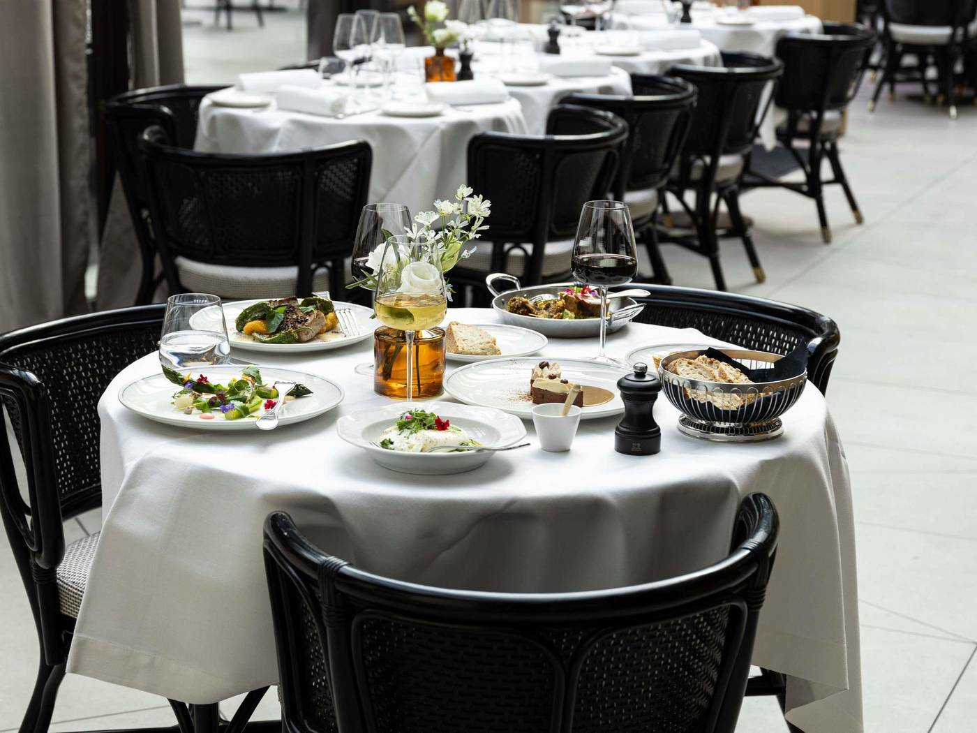 Domaine-Reine-Margot-Paris-Issy-MGallery-Collection-General-view-21