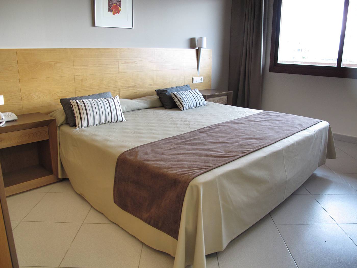 Ohtels-Campo-De-Gibraltar-Room-10