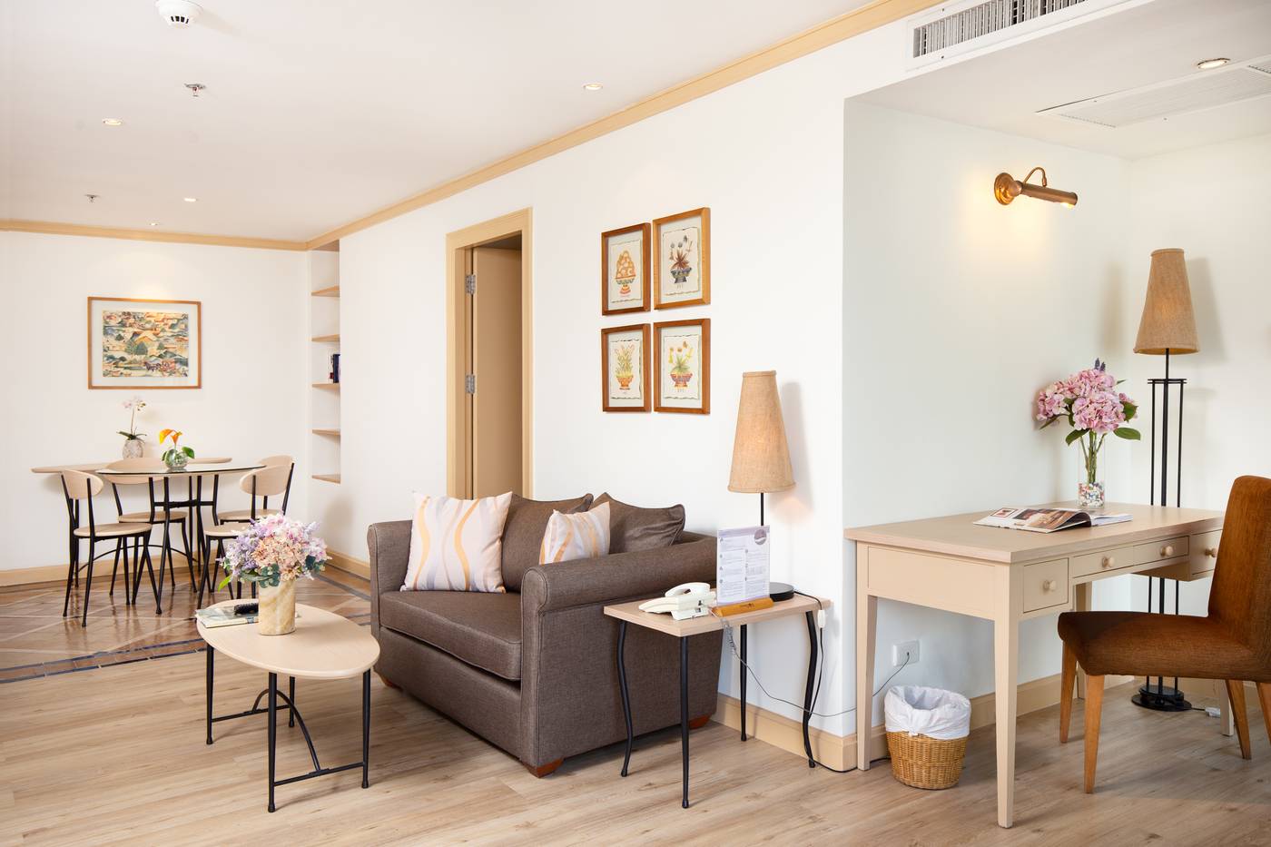 Riverfront-Bangkok-Room-3