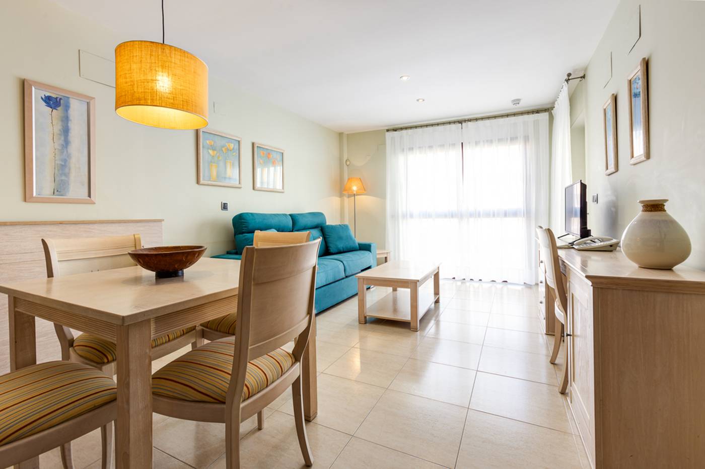 Daniya-Denia-Spa---Business-Room-36