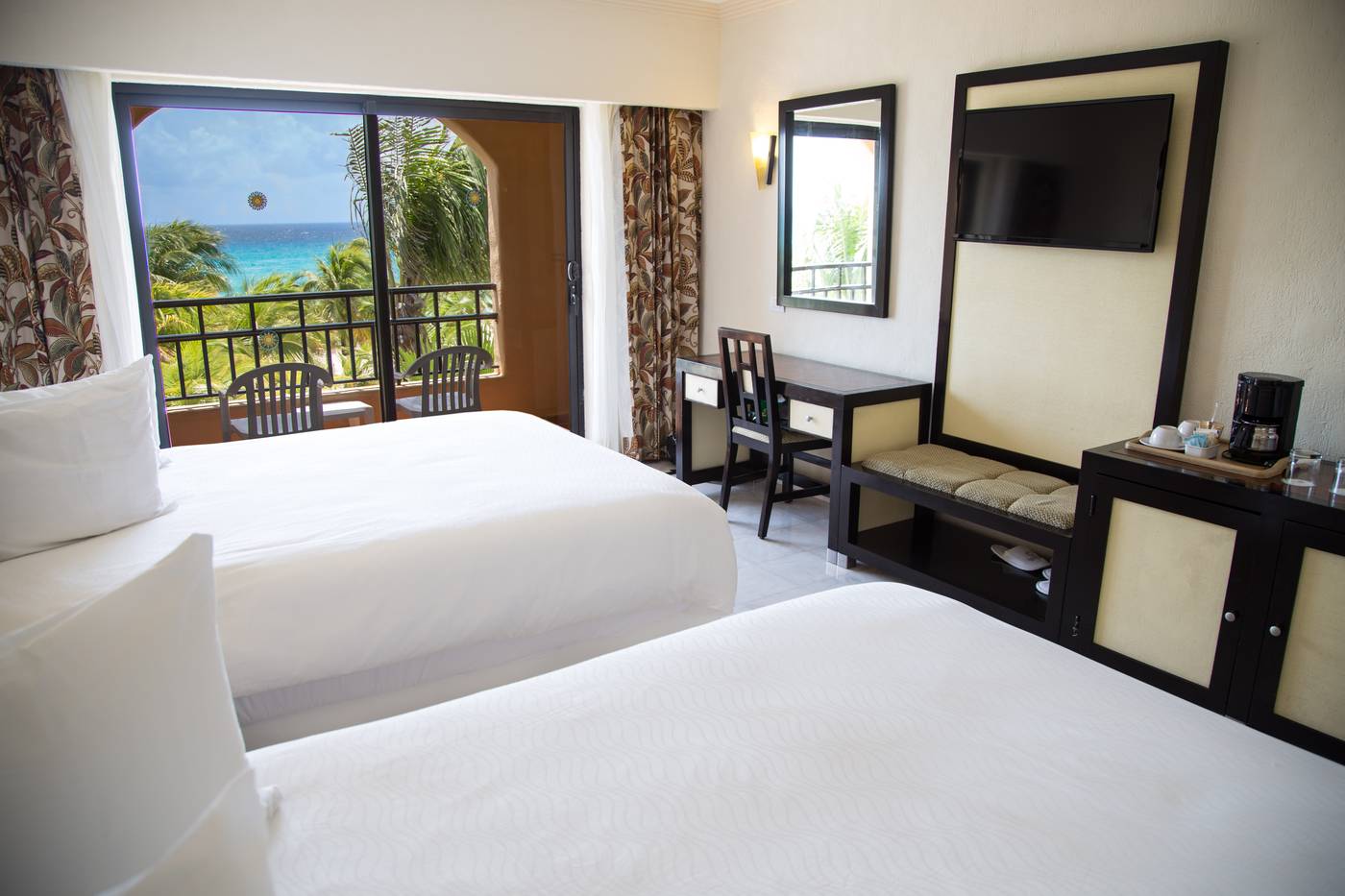 Sandos-Playacar-Beach-Resort-Room-27