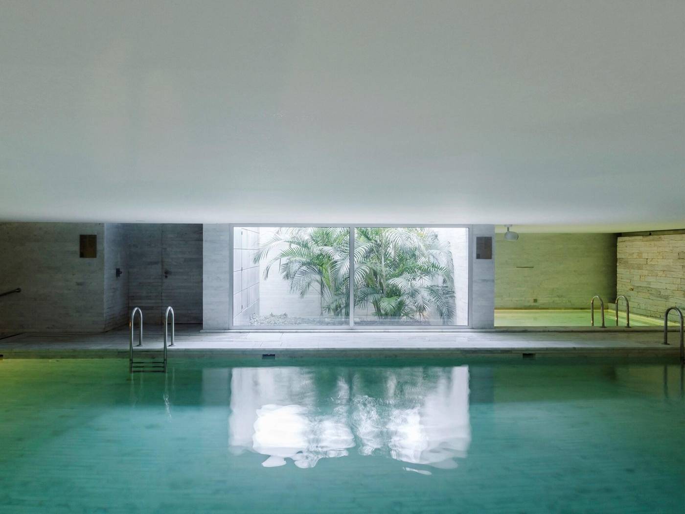 Altis-Belem-Hotel---Spa---Design-Hotels-Pool-73