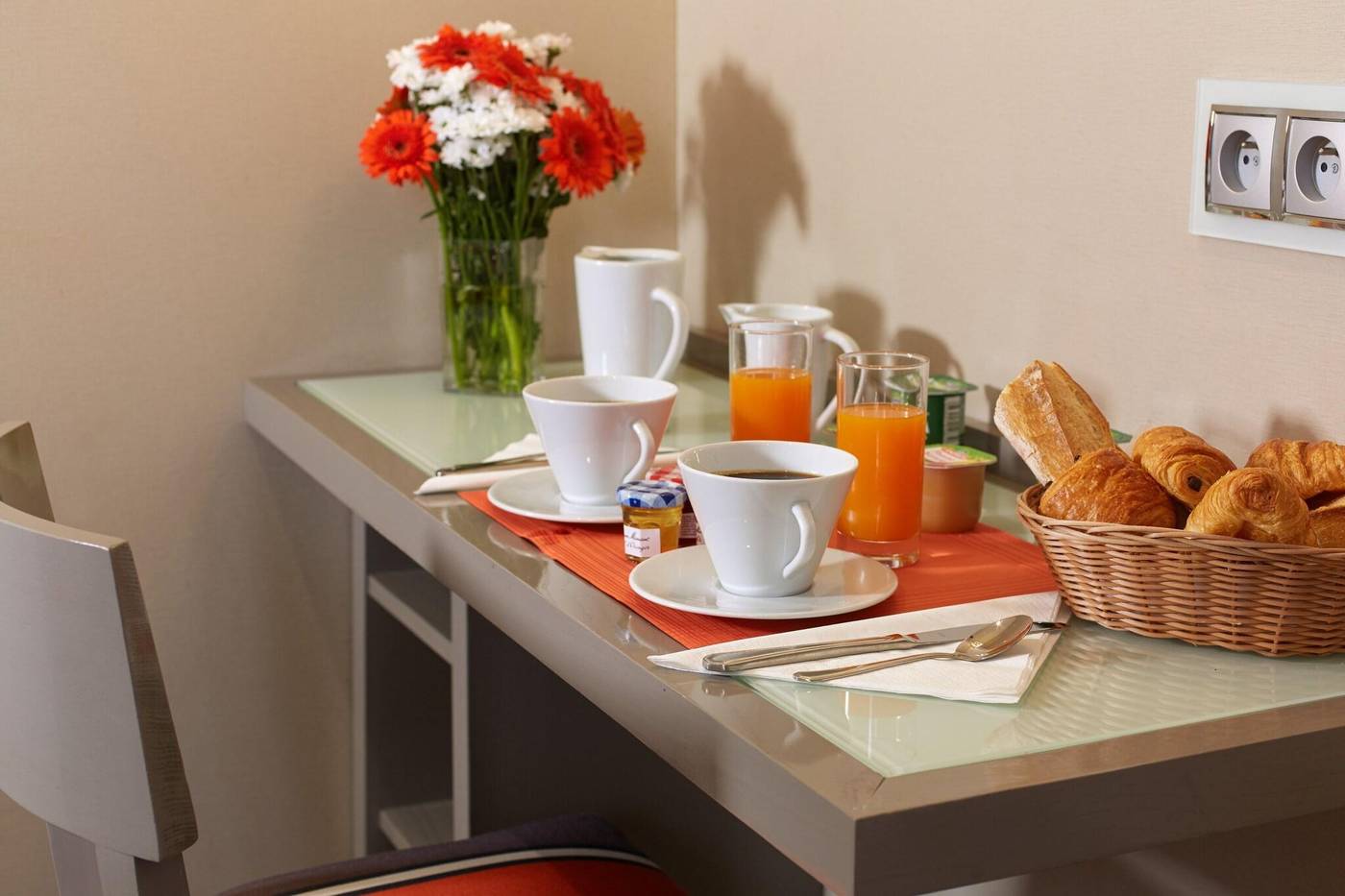 Hotel-Beaugrenelle-Saint-Charles-Restaurant-8