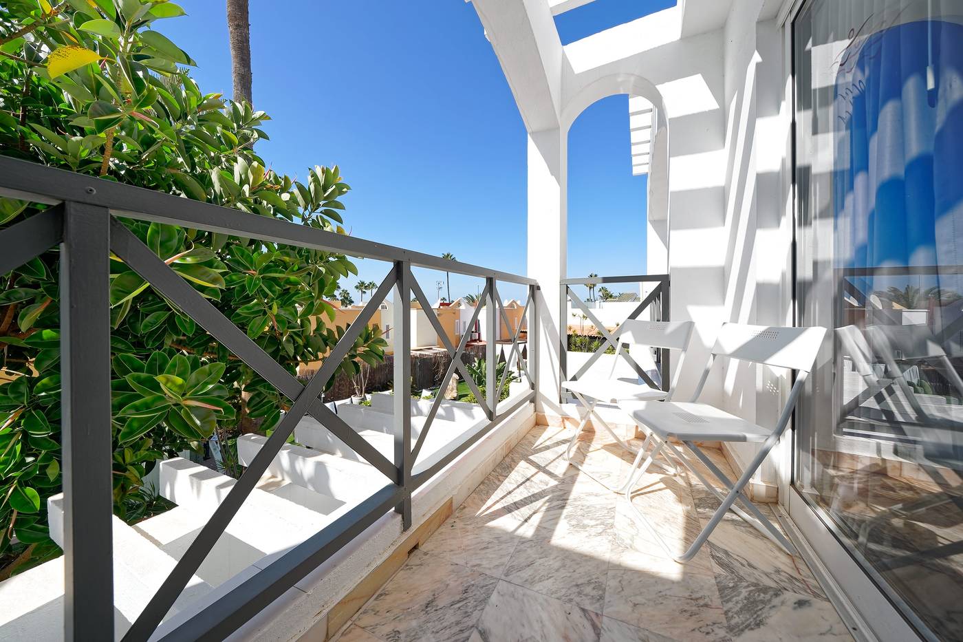 Vista-Bonita-Gay-Resort-Room-25