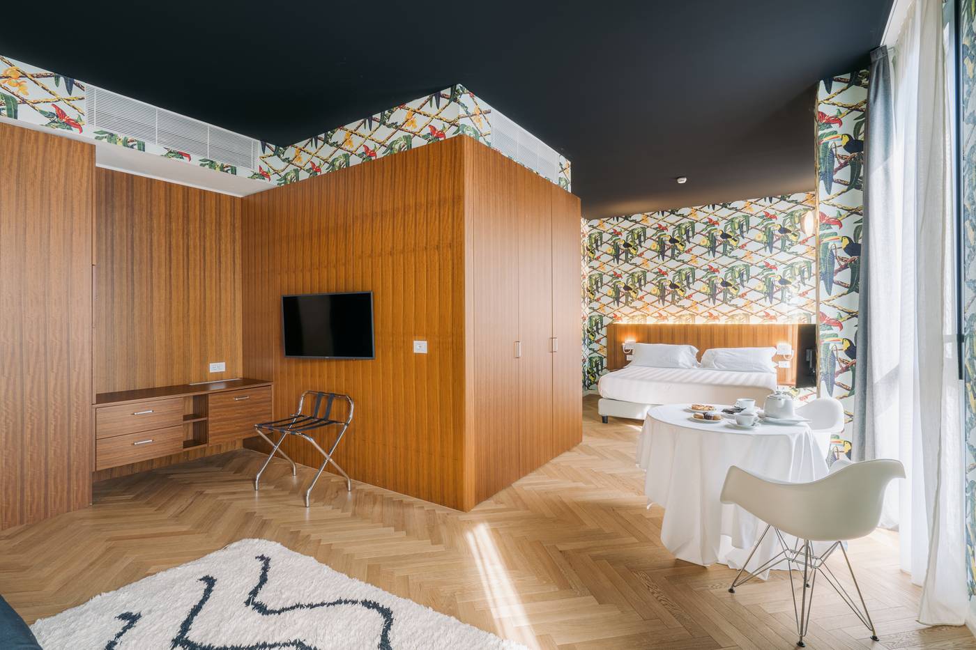 Collini-Rooms-Room-1