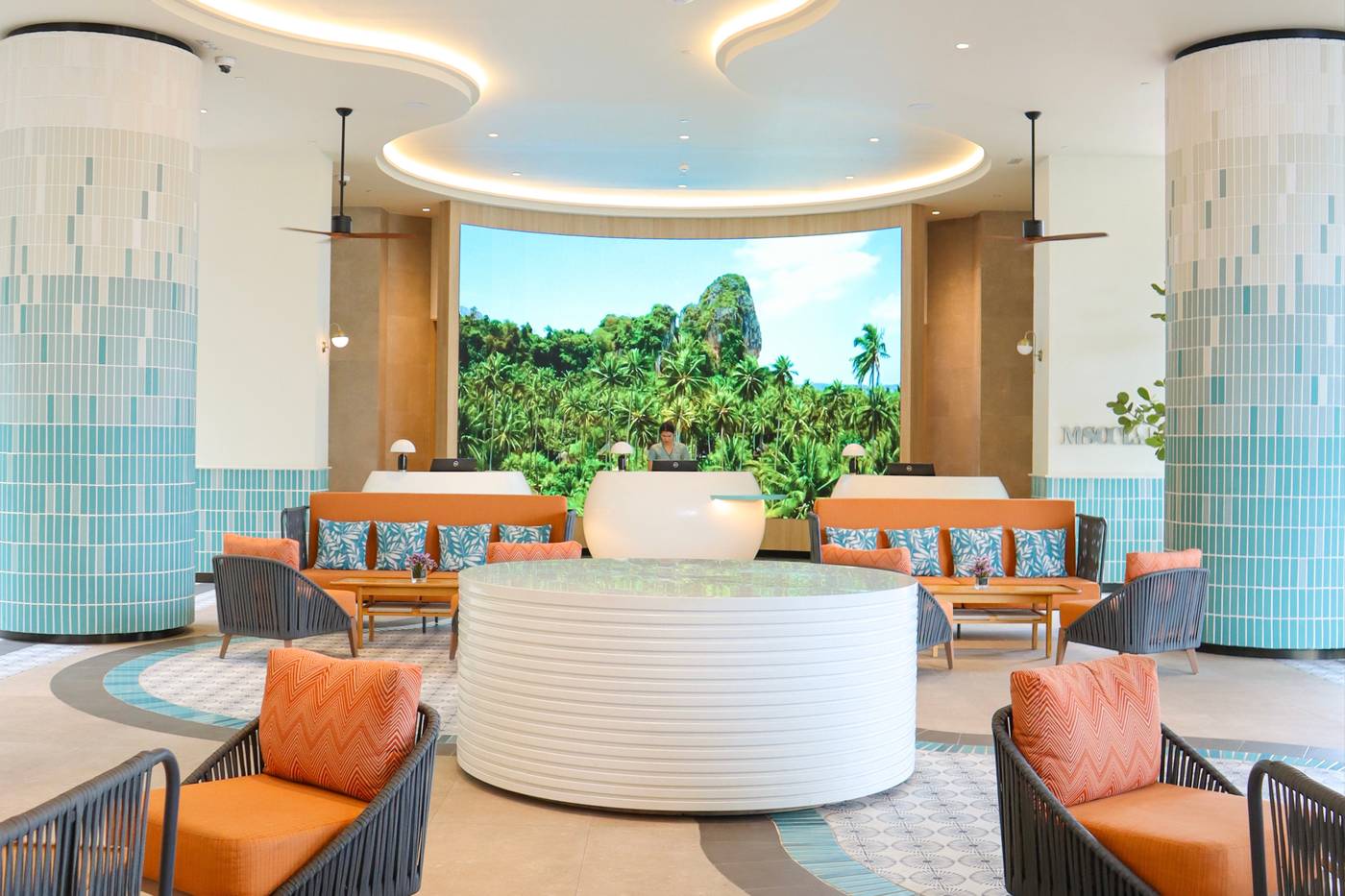 M-Social-Hotel-Phuket-Lobby-31