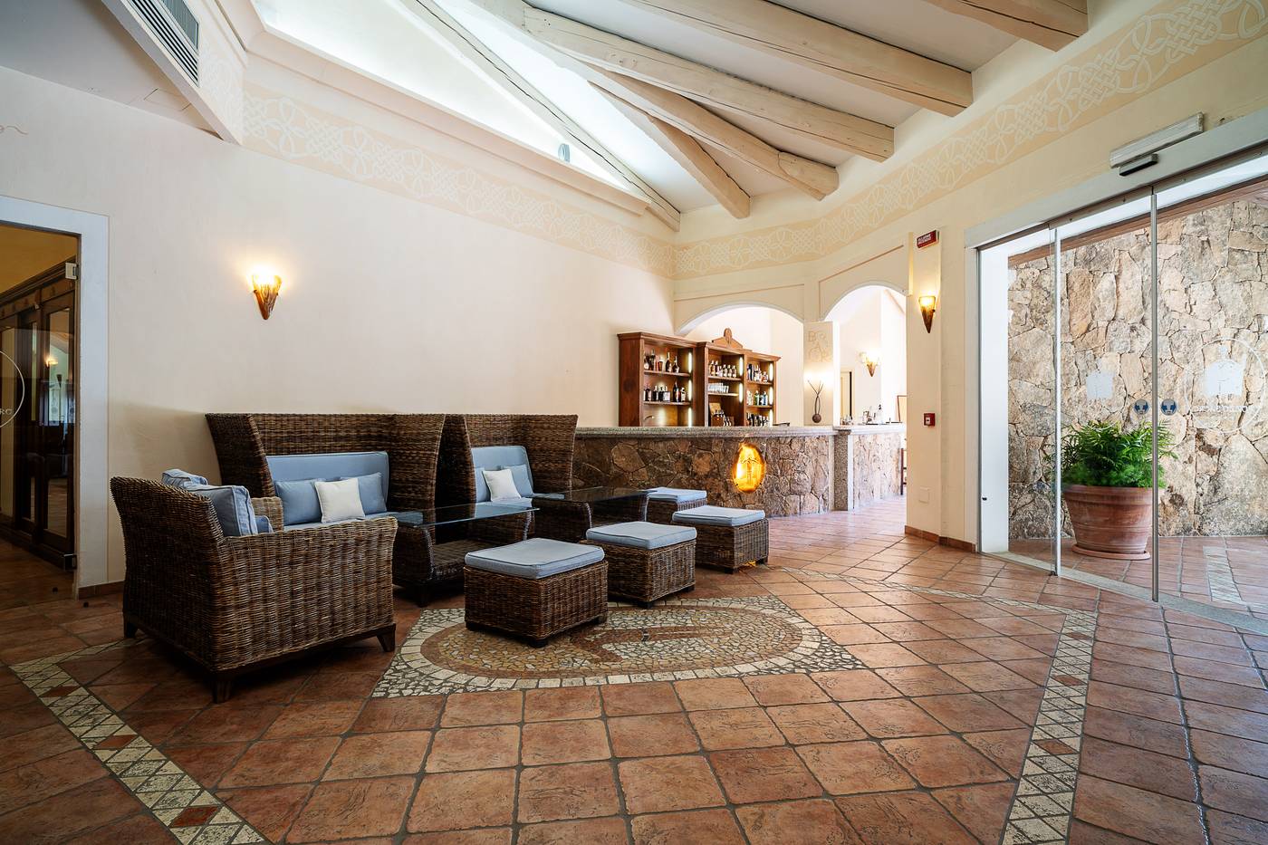 LH Pozzo Sacro-Italy-Olbia-Lobby-4