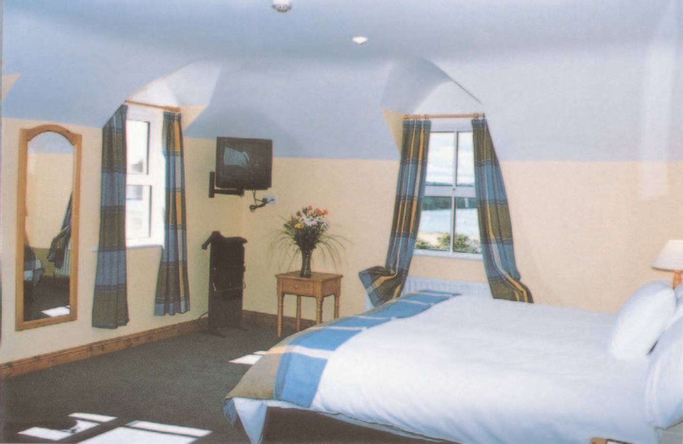 Casey's of Baltimore - Ireland - CORK - Room - 6